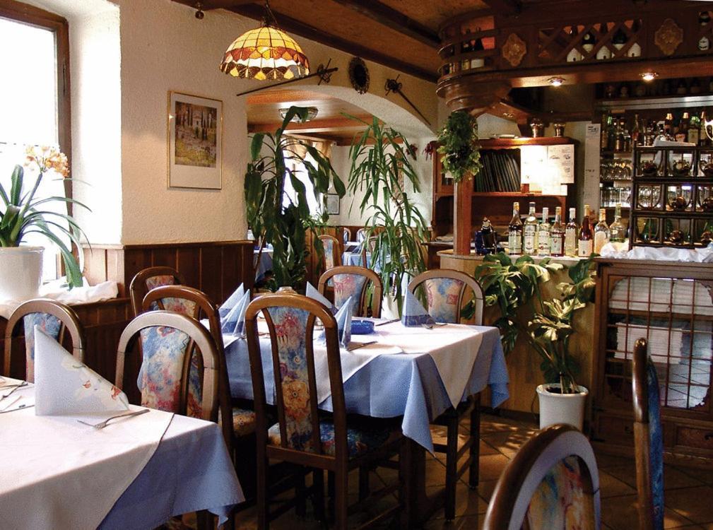 Hotel Drei Koenige Neckarbischofsheim ภายนอก รูปภาพ